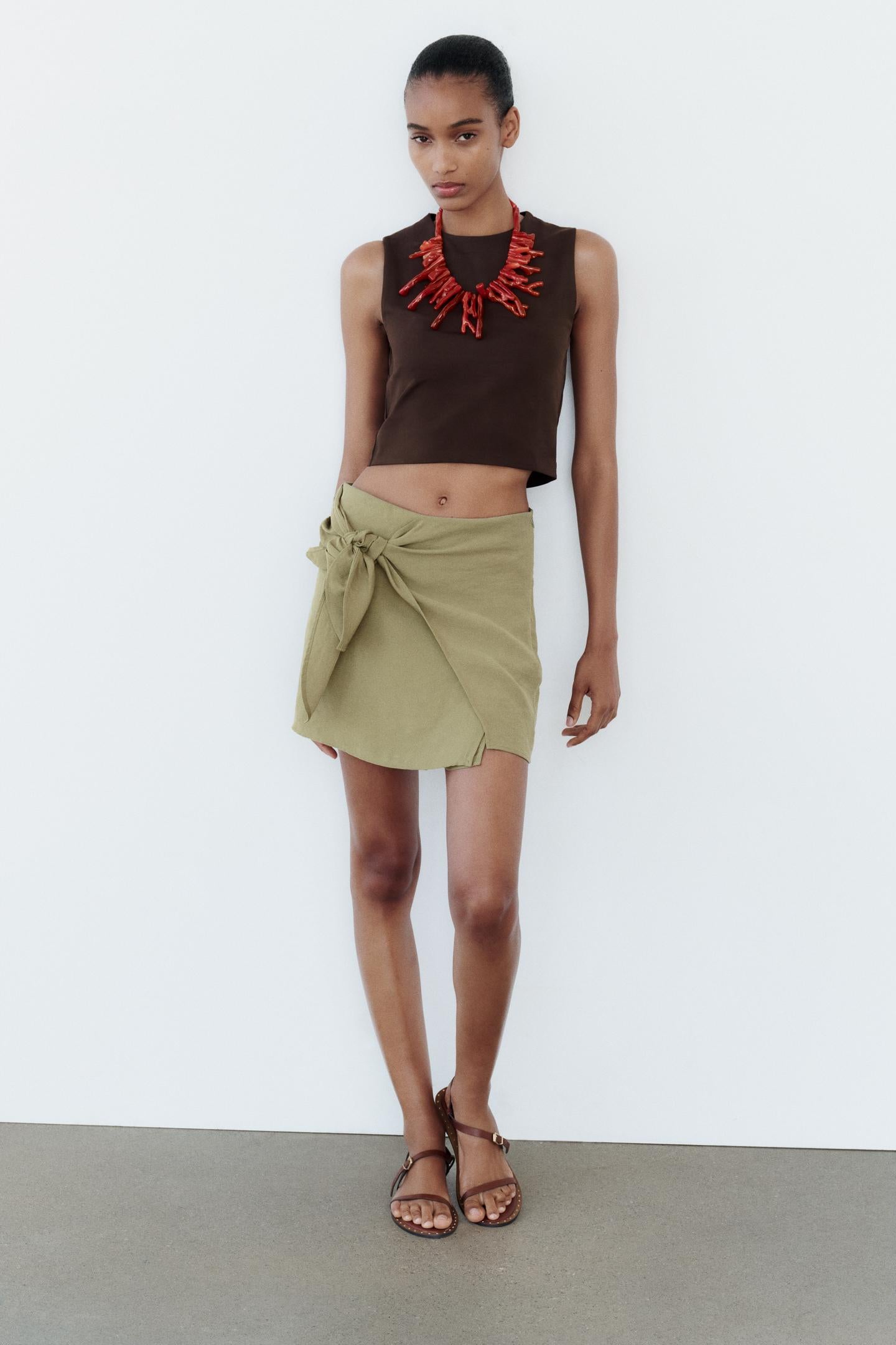 Shorts Saia Feminina com Laço Elegante