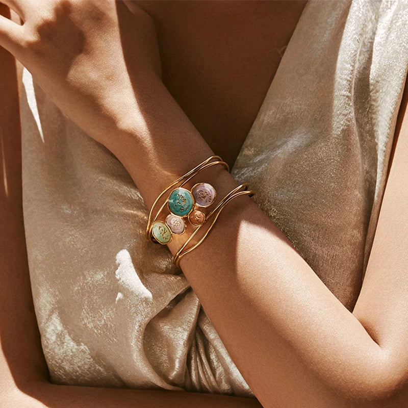 Loe Stainless Steel Flower Bracelets para Mulheres, Círculo Redondo, Encantos Irregulares, Jóias de Luxo do Cliente, Frete Grátis, 1Pc