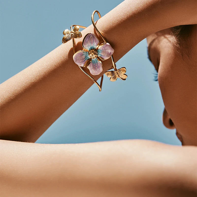Loe Stainless Steel Flower Bracelets para Mulheres, Círculo Redondo, Encantos Irregulares, Jóias de Luxo do Cliente, Frete Grátis, 1Pc