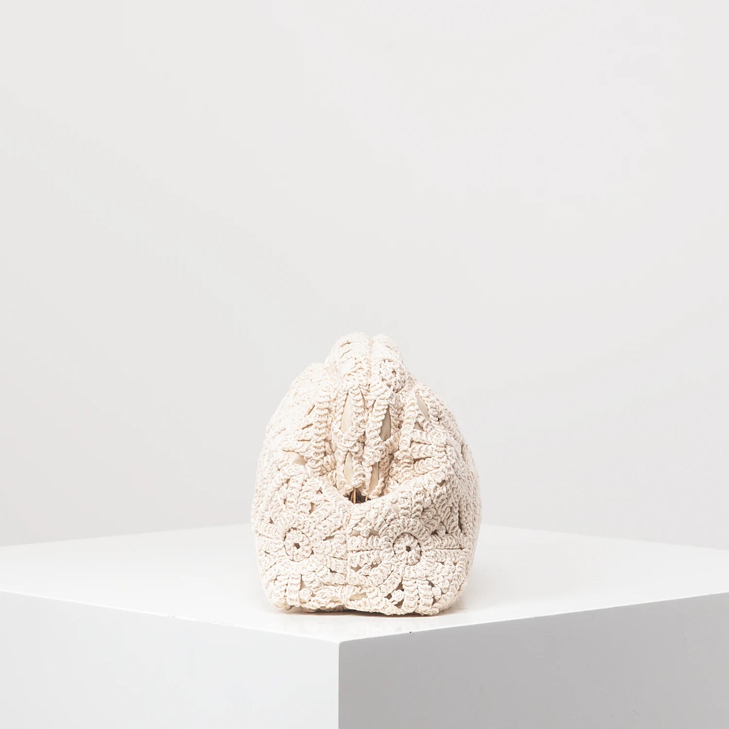 Bolsa Boho de Palha com desenho Oco