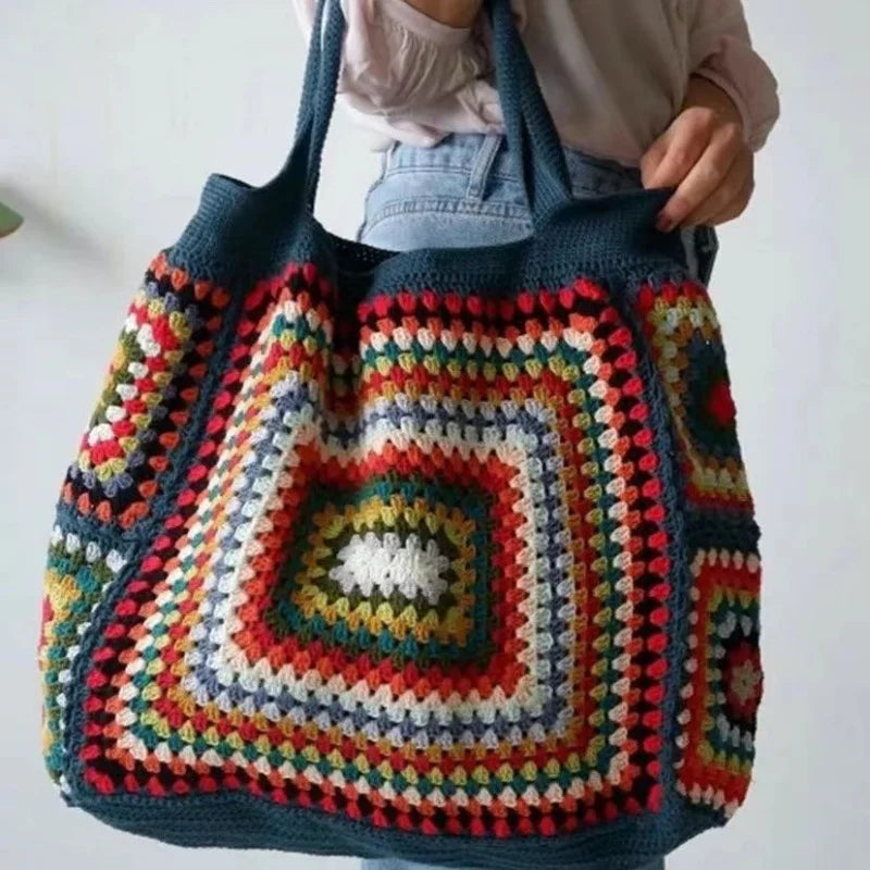 Bolsa de Ombro de Crochê Artesanal com Padrões Geométricos Coloridos Grande