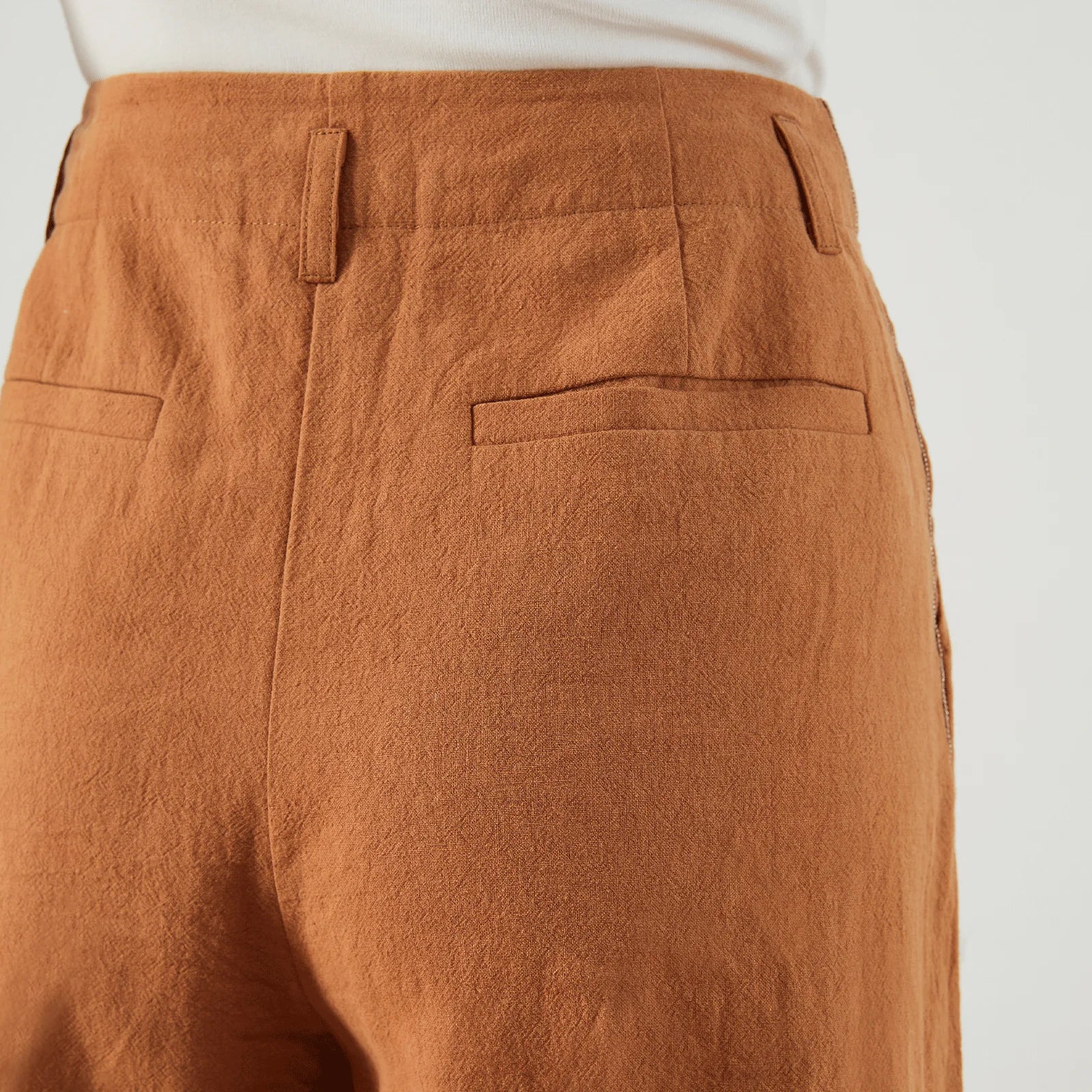 Short Feminino de Linho com Cintura Alta