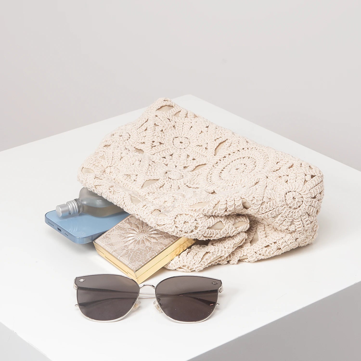 Bolsa Boho de Palha com desenho Oco