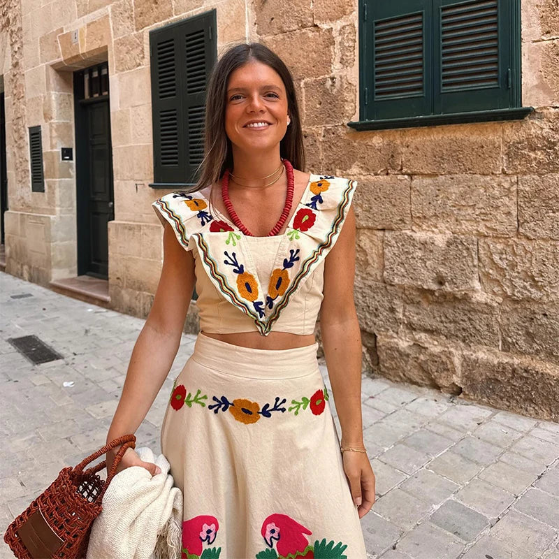 Conjunto Feminino Estampado com Saia e Top-8