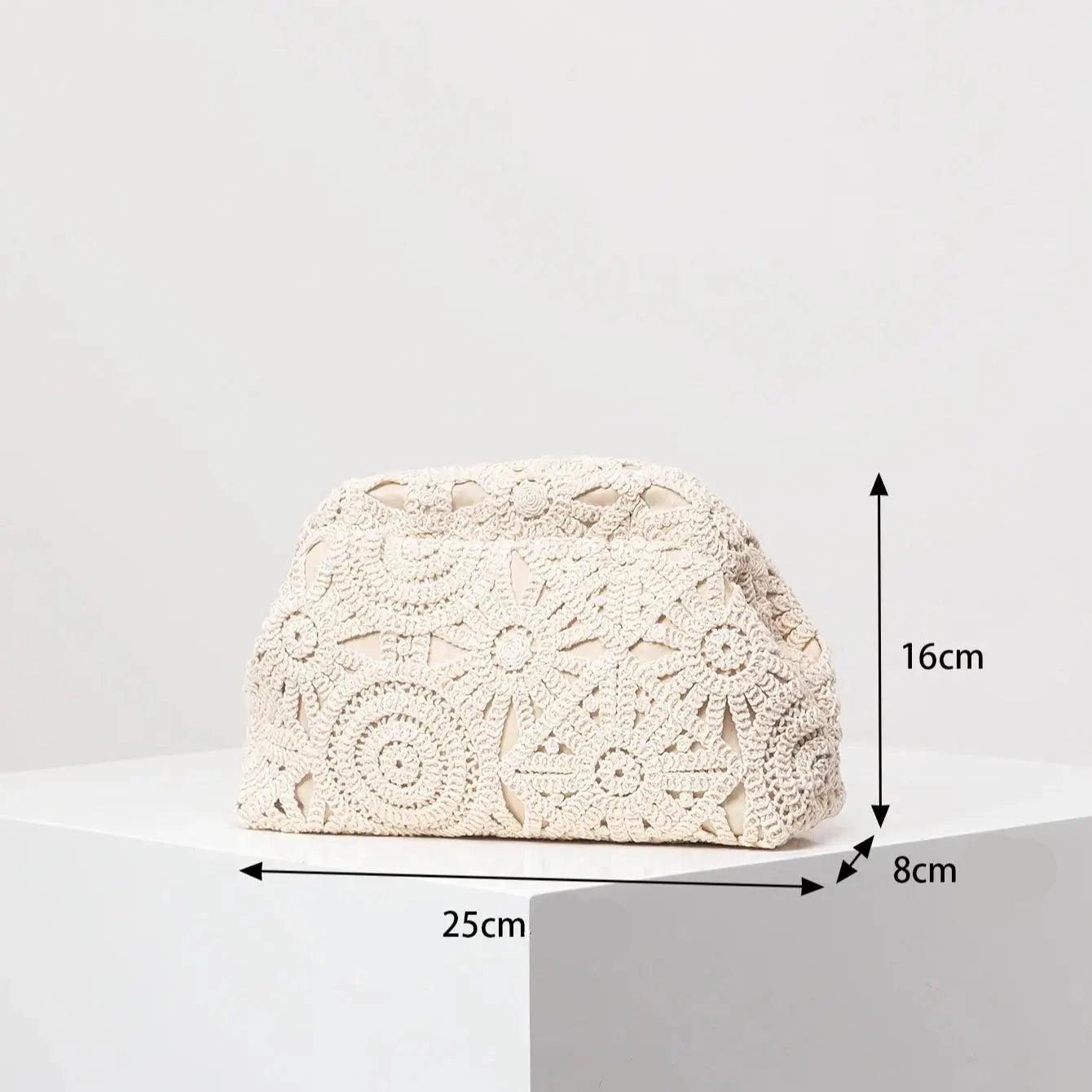 Bolsa Boho de Palha com desenho Oco