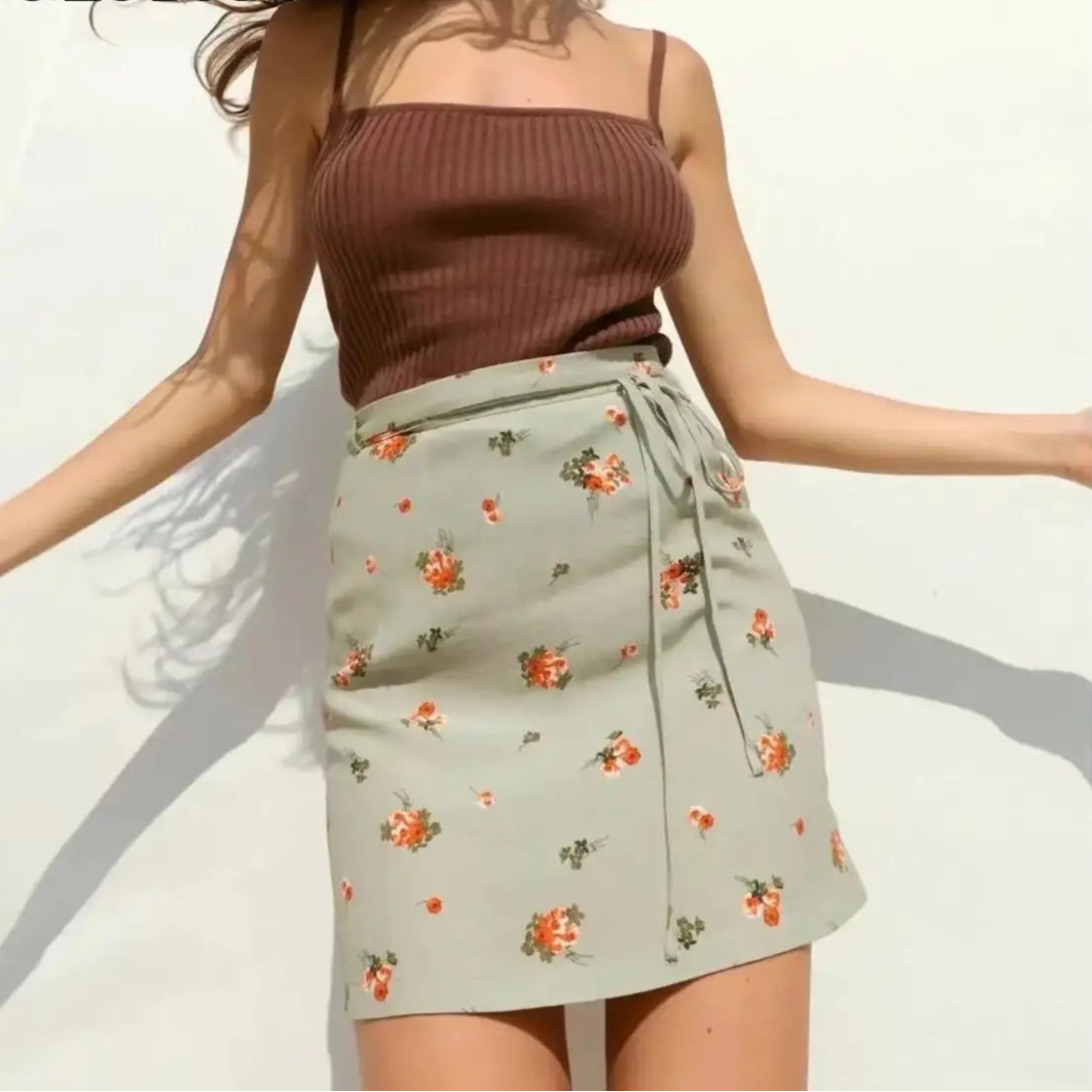 Mini Saia Floral Elegante Feminina