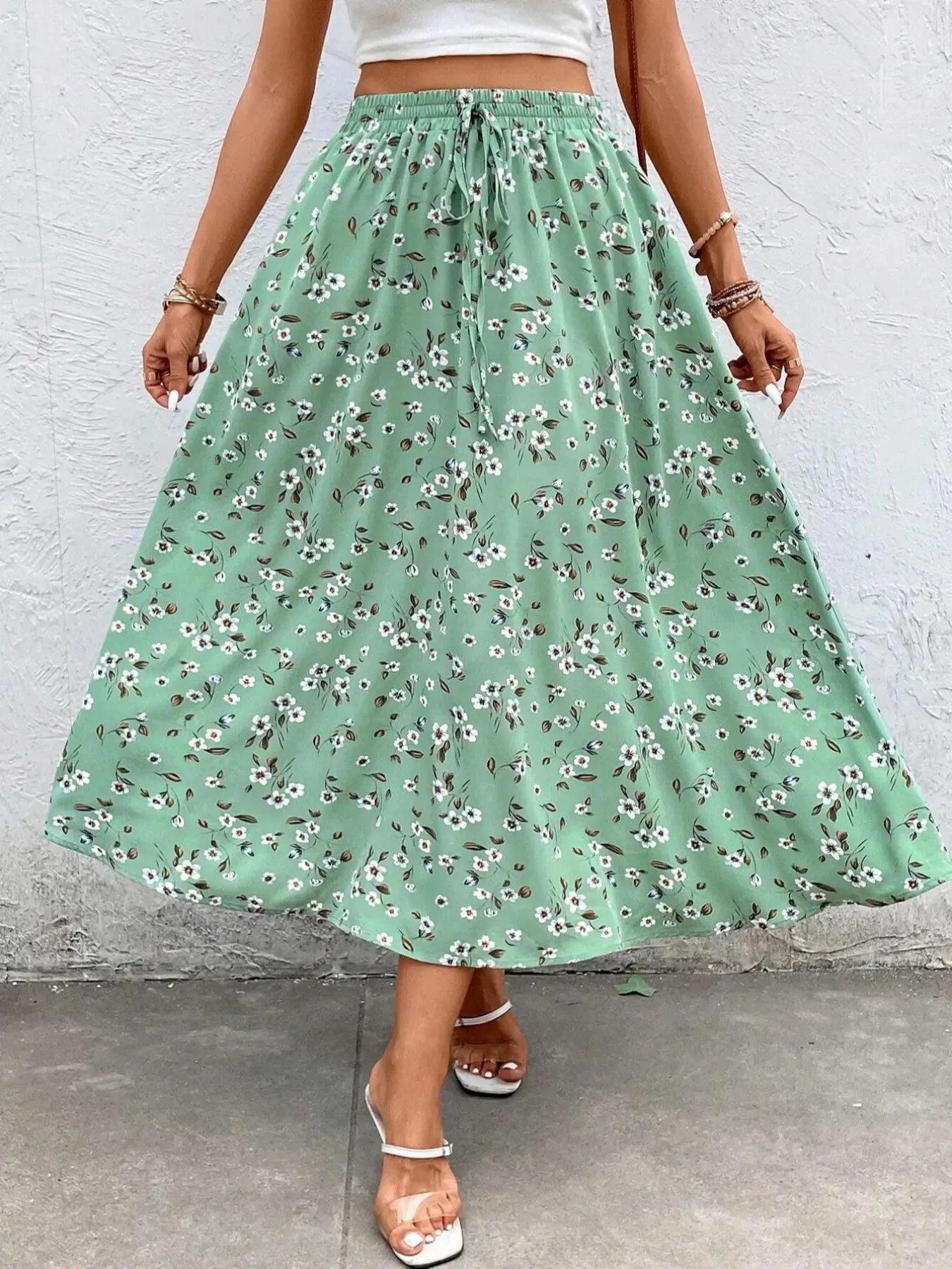 Saia Midi Floral com Cordão Elegante