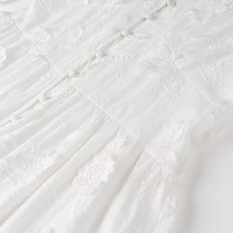 Vestido Maxi Elegante com Bordado Floral e Manga Puff