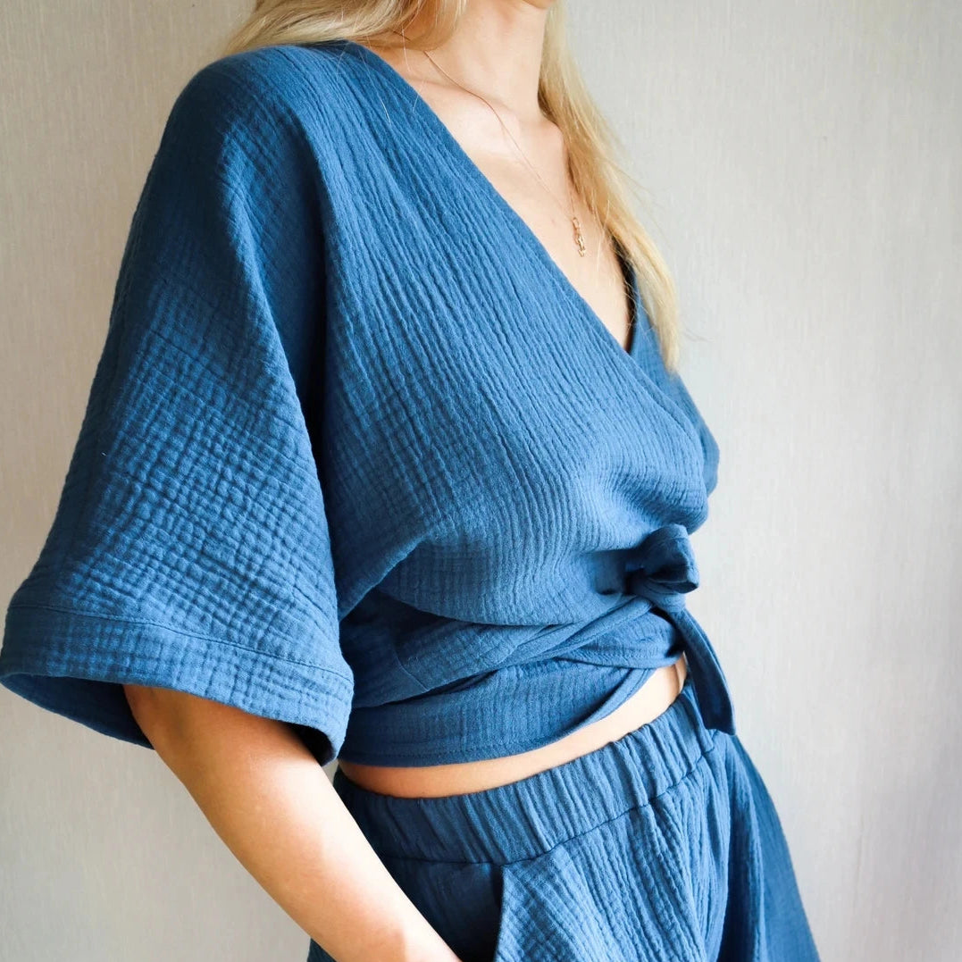 Blusa Feminina de Algodão com Amarração Elegante