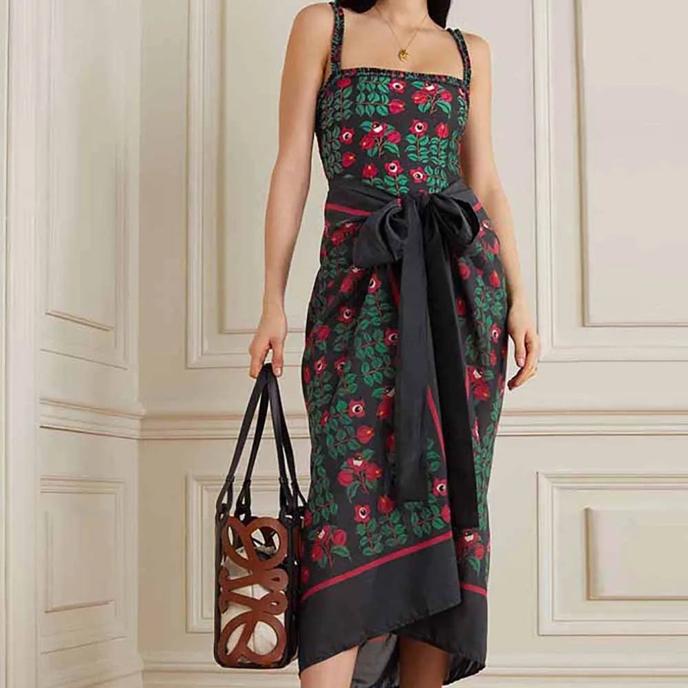 Conjunto Maiô e Canga Preta com Floral Elegante