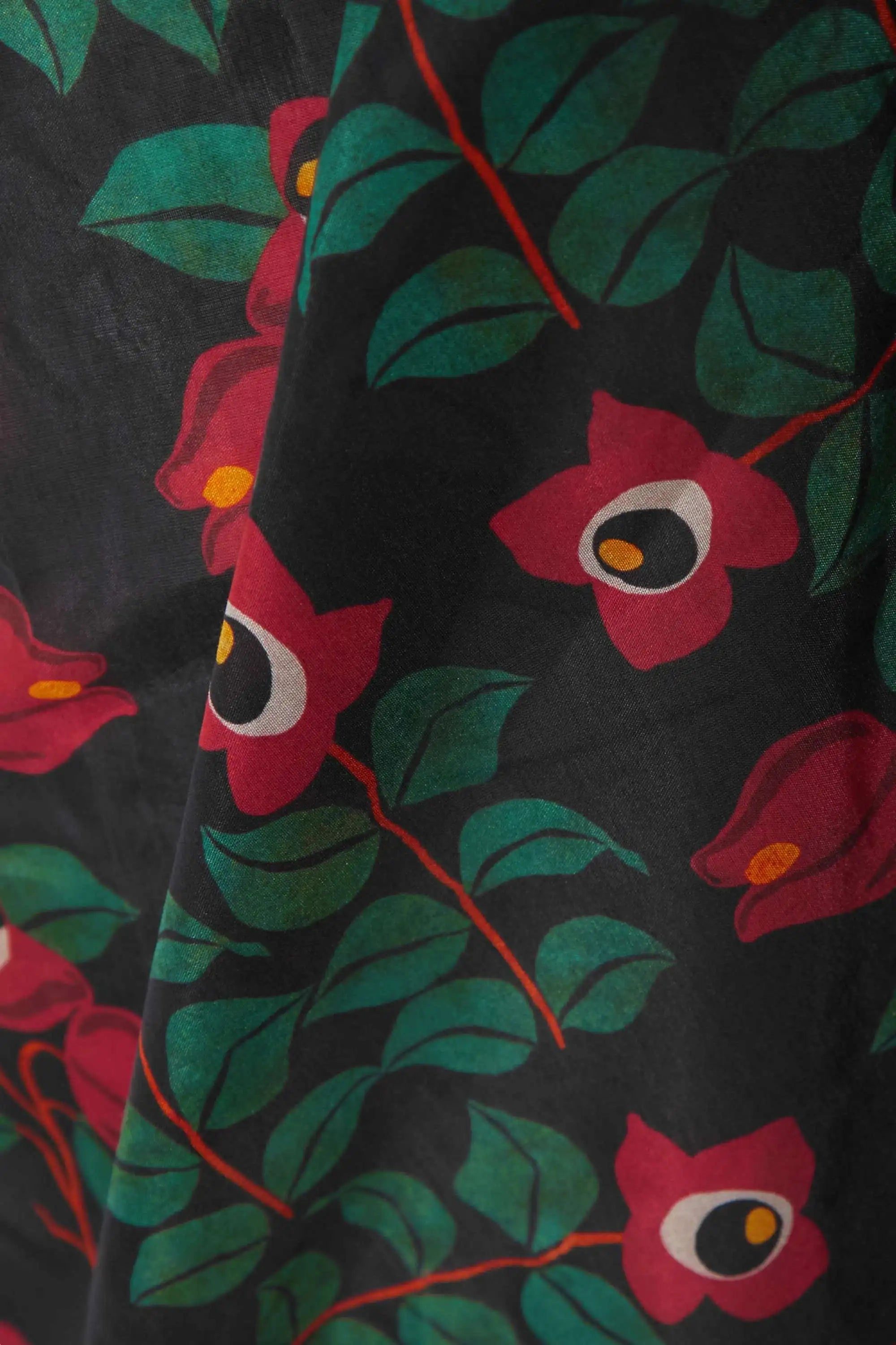 Conjunto Maiô e Canga Preta com Floral Elegante